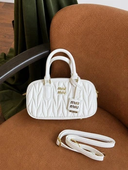 Элегантная женская кожаная сумка MiuMiu белая (96643)
