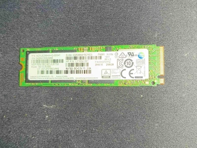 SSD Samsung PM981a 256GB M.2 NVMe PCIe MZVLB256HAHQ-000H1 Б/У