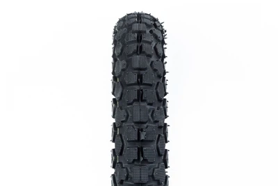 Шина 3,00-10 бескамерная, шипованная CROSS 518
