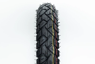 Шина 3,50-10 с камерой, шипованная 124
