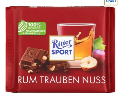 Шоколад Ritter Sport молочний з родзинками, ромом і подрібненим фундуком 100 г