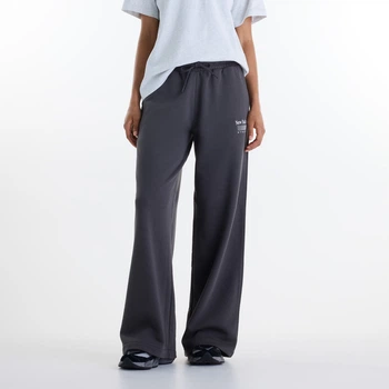 Женские черные спортивные брюки New Balance Trackside French Terry 34 (XS) (WB62412FBLK)