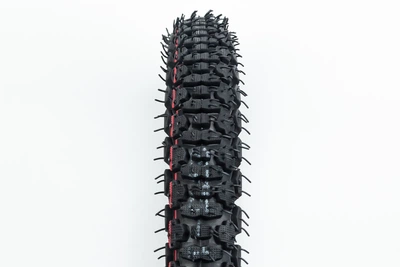 Шина 2,75-18 с камерой, шипованная 537/H-025