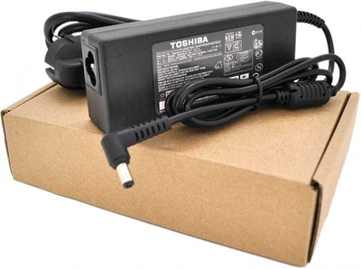 Блок питания для ноутбука Merlion для ноутбука TOSHIBA 19V 3.95A (75 Вт) штекер 5.5*2.5мм, длина 0,9м + кабель пи (LTO75 / 19-5.5*2.5)
