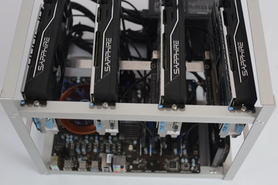 TI-miner (Top) GPU 4 Sapphire Radeon RX 470
