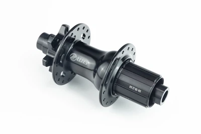 Втулка задняя MTB алюминиевая 14Gx32H под кассету 8-10зв, Disk-brake, пром-подшипники, крепл. под ось 12мм, чёрная WB-241