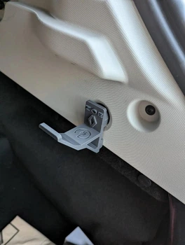Крепление для зарядного кабеля в багажник Renault Zoe серый пластиковое