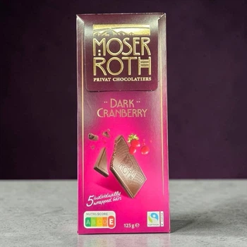 Темный шоколад Moser Roth Dark Cranberry с клюквой 125 г