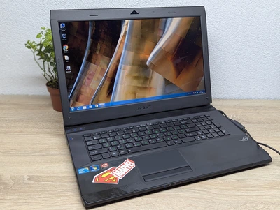 Ноутбук Asus J73J: 17, Intel Corei7-720QM, 8GB DDR3,Radeon HD 5800 1Gb SSD 256Gb+ 500Gb HDD - Б/У