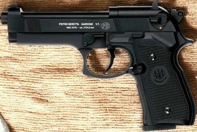 Пневматический пистолет Umarex Beretta M 92 FS