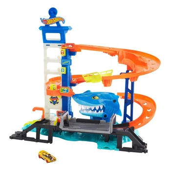 Игровой набор Hot Wheels Побег от злой акулы, HDP06