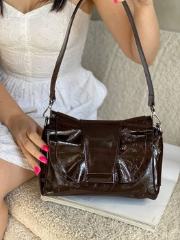 Жіноча сумочка з натуральної лакової шкіри коричневого кольору Polina&Eiterou Y2407 лак