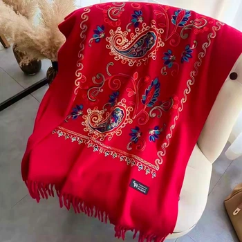 Зимний кашемировый шарф Boutique embroidery с вышивкой 190х72см Красный