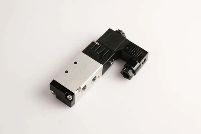 Пневморозподілювач 4V110-06,DC24V