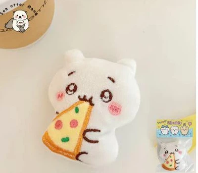 Плюшевий брелок-підвіска Чіікава з піцою (Chiikawa Likable Mascot), 8 см, білий