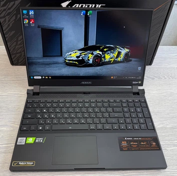 Ноутбук Gigabyte Aourus 15G / 240 Hz / i7 (10870H) / RAM 16 / RTX 3080 8 GB / SSD 512 GB - Б/В