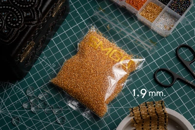 Бісер круглий з отвором 1,9 мм 100 г Золотистий (BS-022)