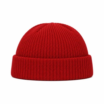 Короткая шапка бини красного цвета для парня девушки One size