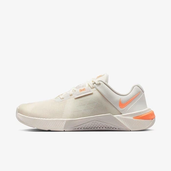Кроссовки женские Nike W Metcon 10 41 Белый HQ2620-101