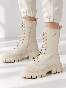 Зимние женские ботинки Trendy берцы на шнуровке молнии 39 молочные (26185)