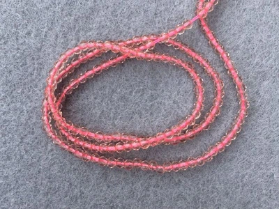 Намистини з шпінелі на нитці 2 мм бежеві (NK-22450)