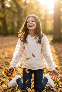 Дитячий світшот для дівчинки молочний з фатиновими рукавами Kiddo Молочний розмір 134 (KIDDO-9E2468B68E054B49852C85E2920601E6)