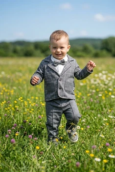 Костюм-тройка для мальчика с пиджаком в клетку и бабочкой Kiddo серый 74 см
