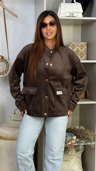Жіночий демісезонний вельветовий бомбер вільного крою на кнопках з накладними кишенями ELFBERG LL-438 56-60 Шоколадний (2000001058251)