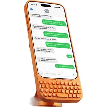 AKKO MetaKey Apple iPhone 17 Pro Max Телефонная клавиатура с креплением на задней панели, встроенный чехол для телефона, внешняя физическая клавиатура с ощущением BlackBerry, поддерживает магнитное крепление, фиолетовый