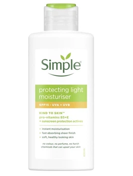 Легкий захисний крем SIMPLE Kind to Skin з SPF15 125 мл (8710908435812)