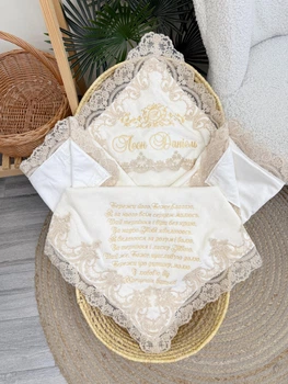 Крыжма для мальчика Family Tradition велюровая махра сатин с вышивкой и кружевом 100х100 см айвори Молитва крёстных родителей