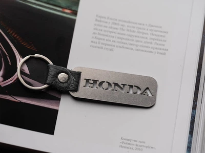 Брелок автомобильный для ключей HONDA 10х2,5 см Серебристый (BR-817)