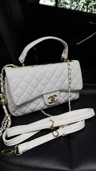 Жіноча класична сумка з логотипом Chanel екошкіра біла
