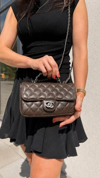 Жіноча сумочка маленька коричнева з логотипом Chanel екошкіра