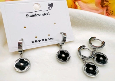 Сережки Stainless Steel медична сталь квітковий диск сріблясто-чорні