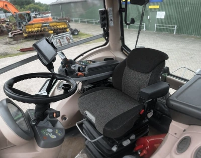 Автомобильные чехлы авточехлы на сиденья Fendt 936 Vario трактор 14-19 Favorite черные Фендт 936 Варио UV2484