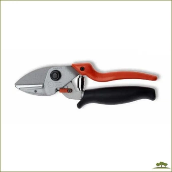 Секатор LÖWE Original 6.109 с наковальней и поворотной ручкой для обрезки живой и твердой древесины