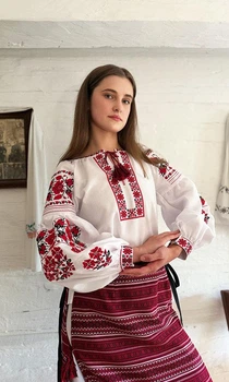 Вишиванка жіноча з квітковим орнаментом vishivano4ka 2291 42 біла