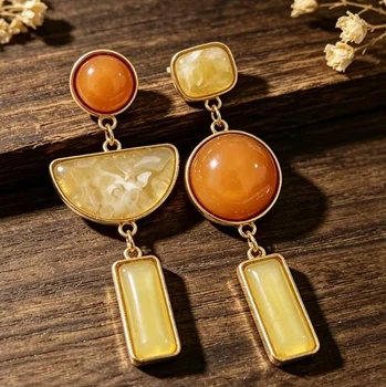 Жіночі сережки асіметрічні підвіски Fashion jewelry Айворі помаранч