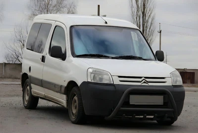 Кенгурятник WT003 Black (нерж) для Citroen Berlingo 1996-2008 рр