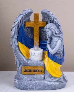 Ангел на сонячній панелі