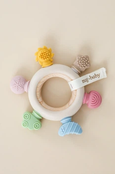 Прорезыватель с деревянным кольцом "Ring" MagBaby (5129)