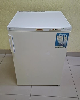 Морозильная камера Bauknecht OKO-Cristal GKMG1334, 131 л, 4 отсека, б/у