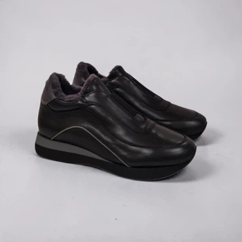 Жіночі зимові кросівки Kelton р.39 на танкетці 3.5см