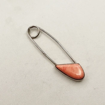 Брошка серебряная с коралом 2,3 г