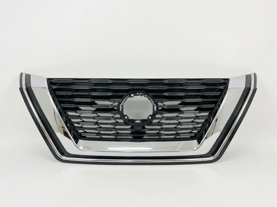 Решітка радіатора Nissan Rogue T33 2021-2024 (не під камеру)