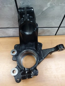 Правый поворотный кулак Ford Escape 13-2019 г. CV6Z3K185B