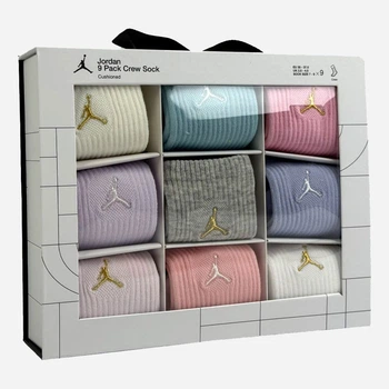 Набор женских носков высоких Jordan Jhn Jdn Holiday 9Pk Crew Gift BJ0810-782 9 пар 35-38 Комбинированный (198466703938)