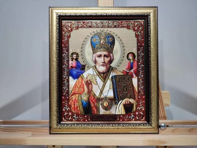 Икона Николая Чудотворца в багетной раме 20х24 см. №203