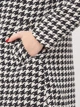Пальто осеннее женское H&M S82908 34 Черно-белое в узоры (2600001461022) - изображение 5
